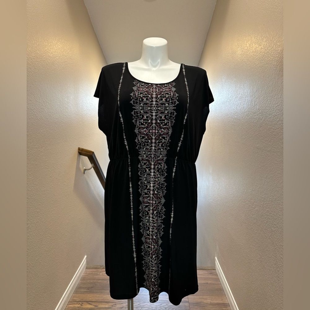 Maurices 2 Plus Woman’s Dress Black With Aztec Print